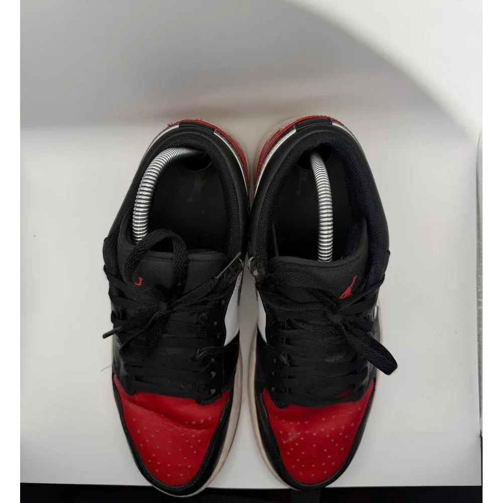 Jordan Air Jordan 1 Low Mens 9.5 Black White Red Good 553558-161 Bred Toe